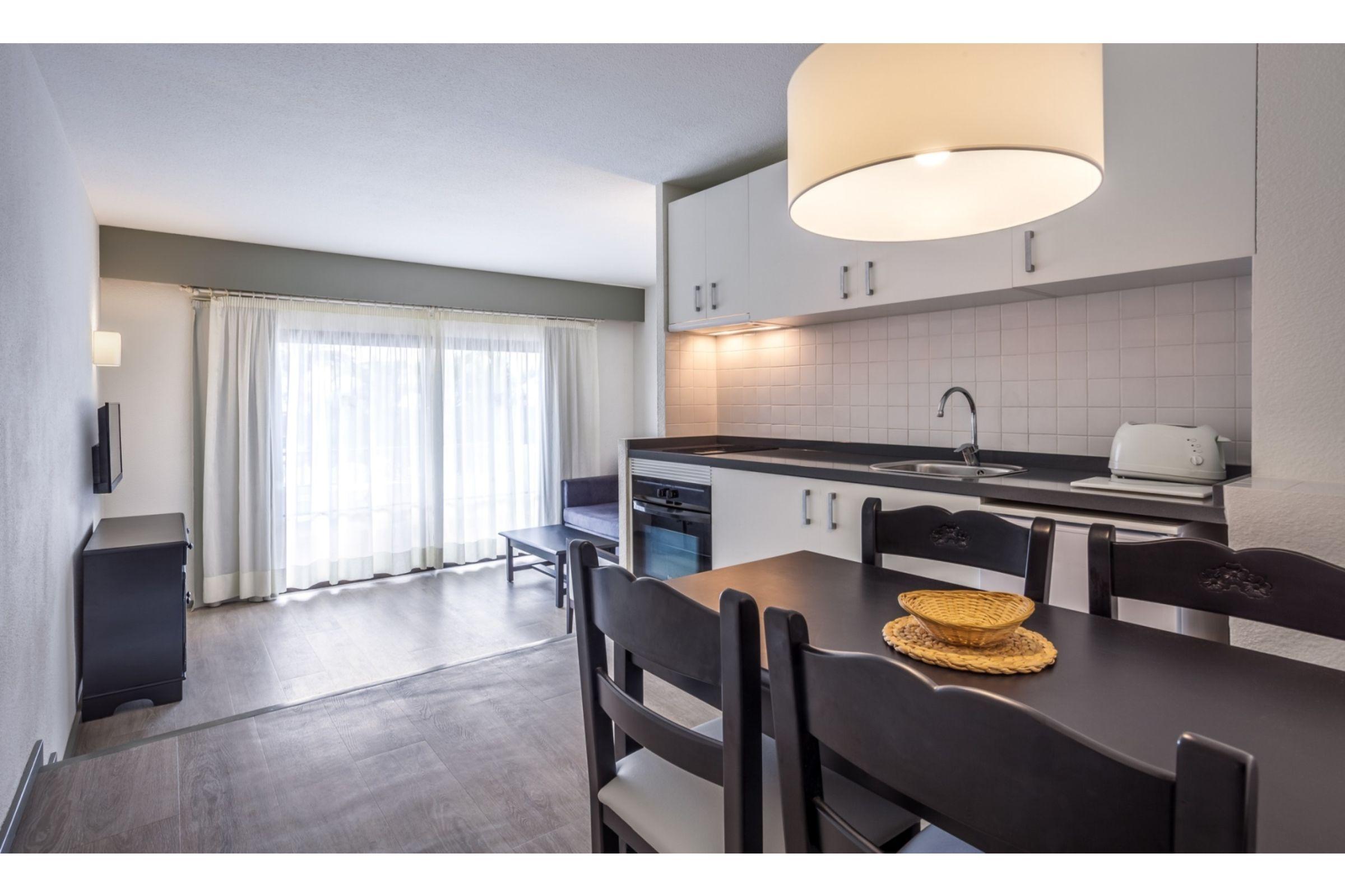 Apartamentos Hg Cristian Sur Лос Кристианос Екстериор снимка
