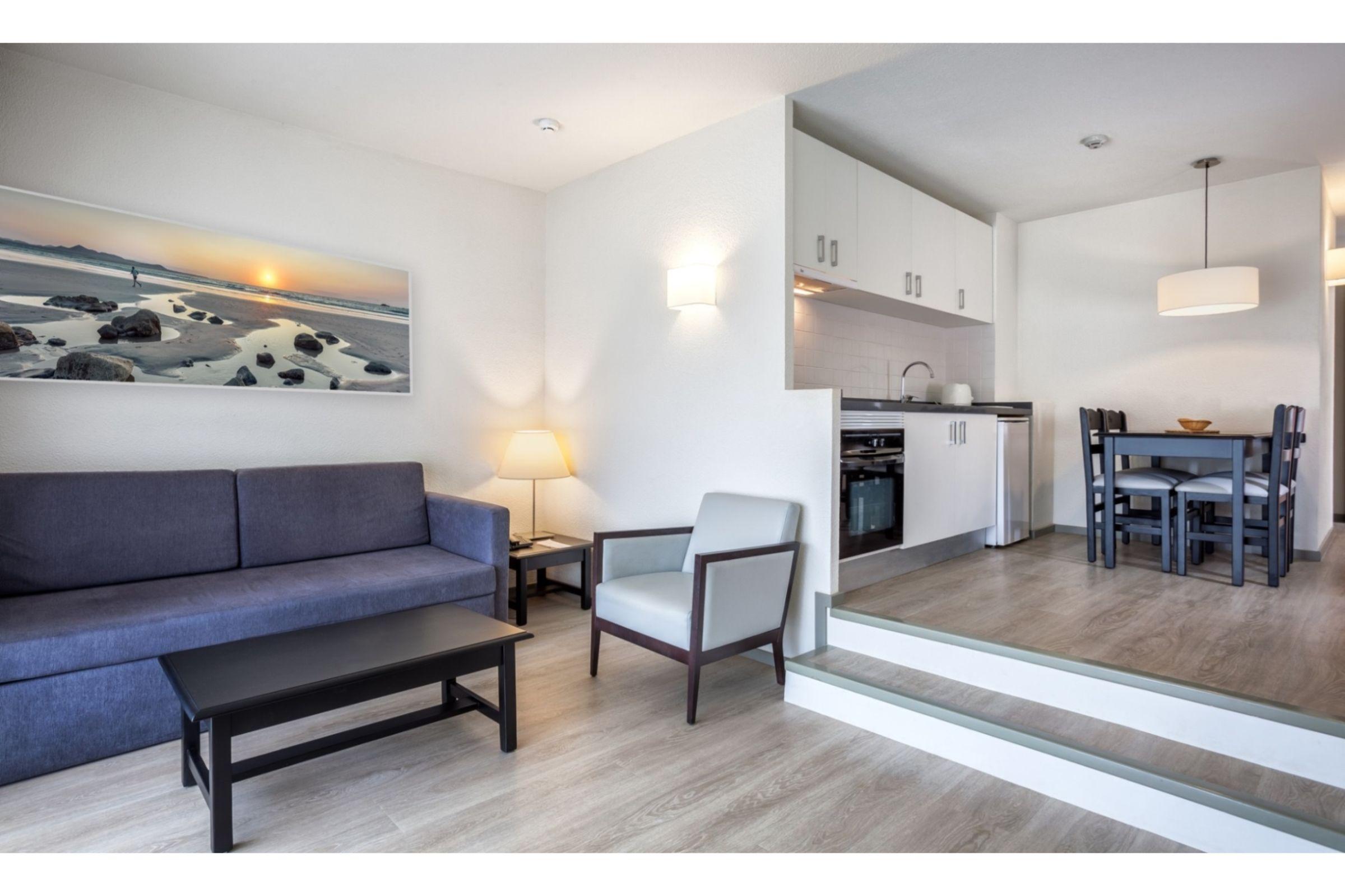 Apartamentos Hg Cristian Sur Лос Кристианос Екстериор снимка