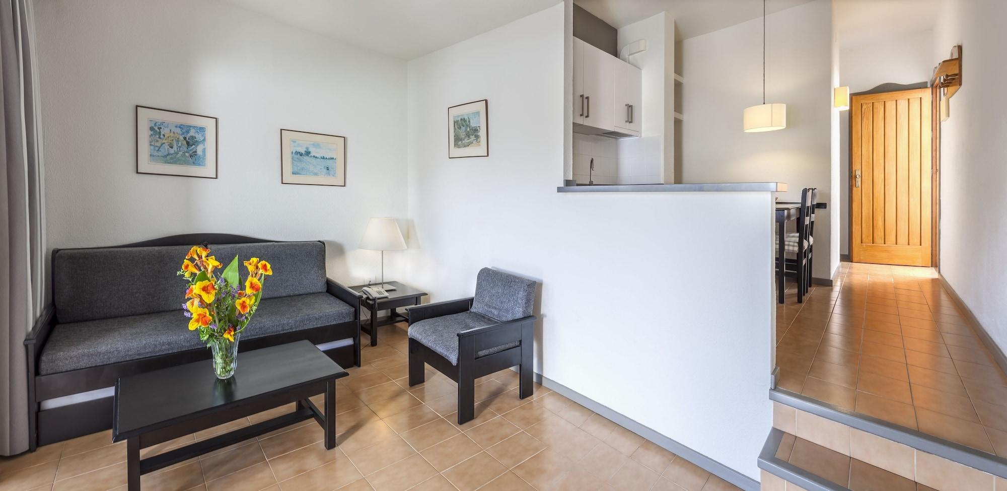 Apartamentos Hg Cristian Sur Лос Кристианос Екстериор снимка