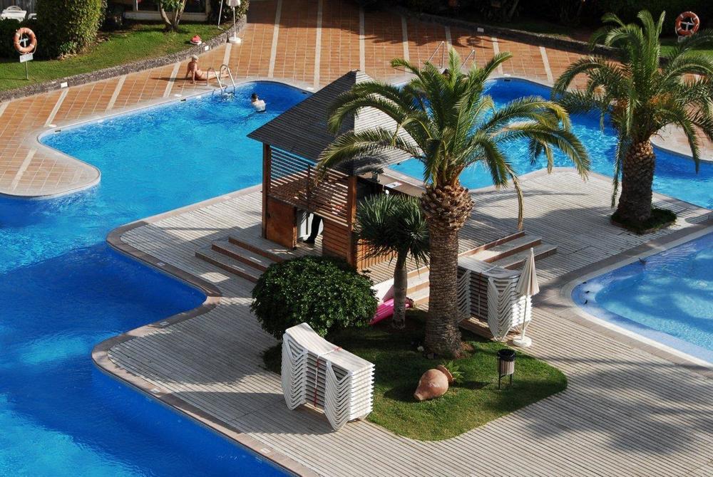Apartamentos Hg Cristian Sur Лос Кристианос Екстериор снимка