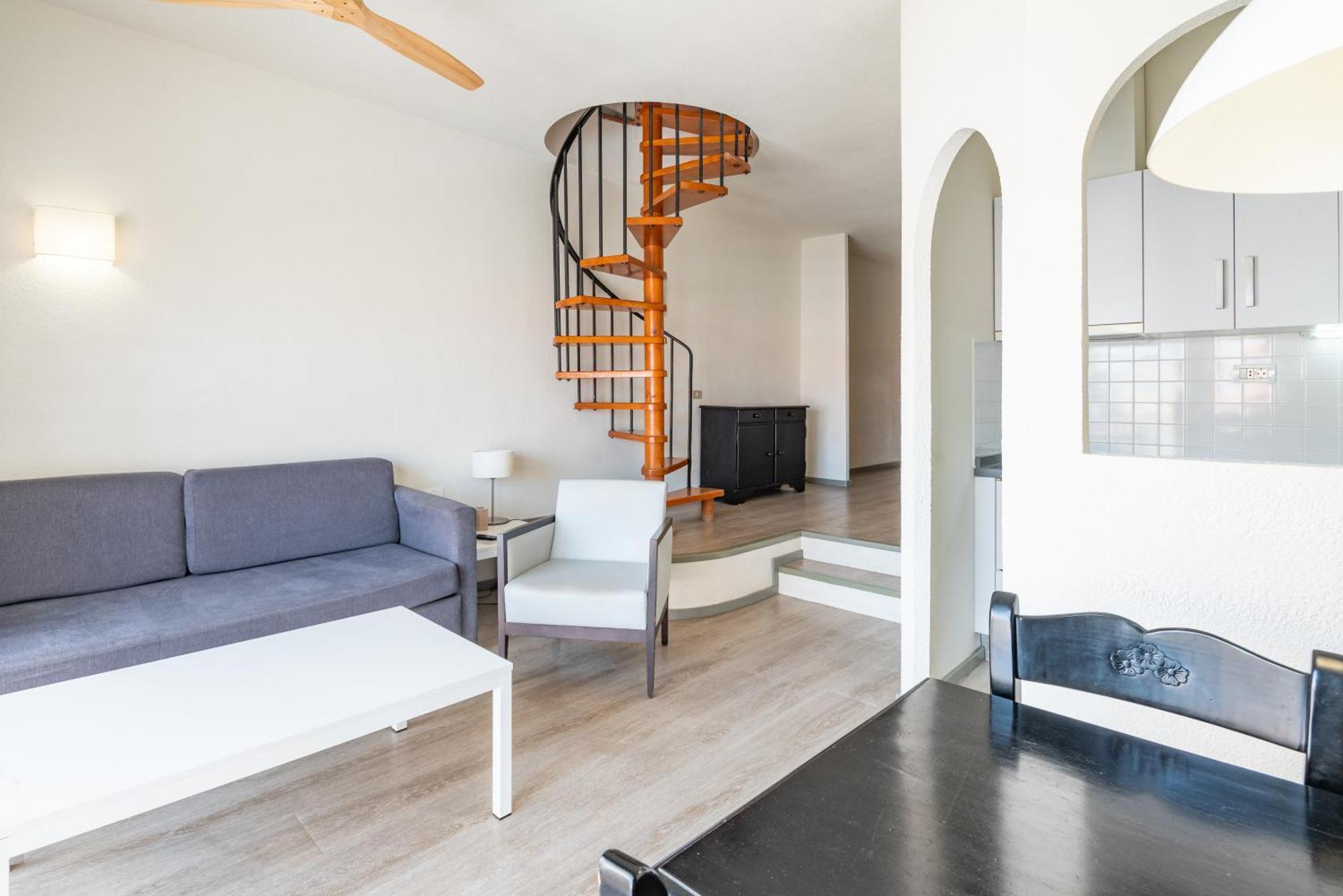 Apartamentos Hg Cristian Sur Лос Кристианос Екстериор снимка