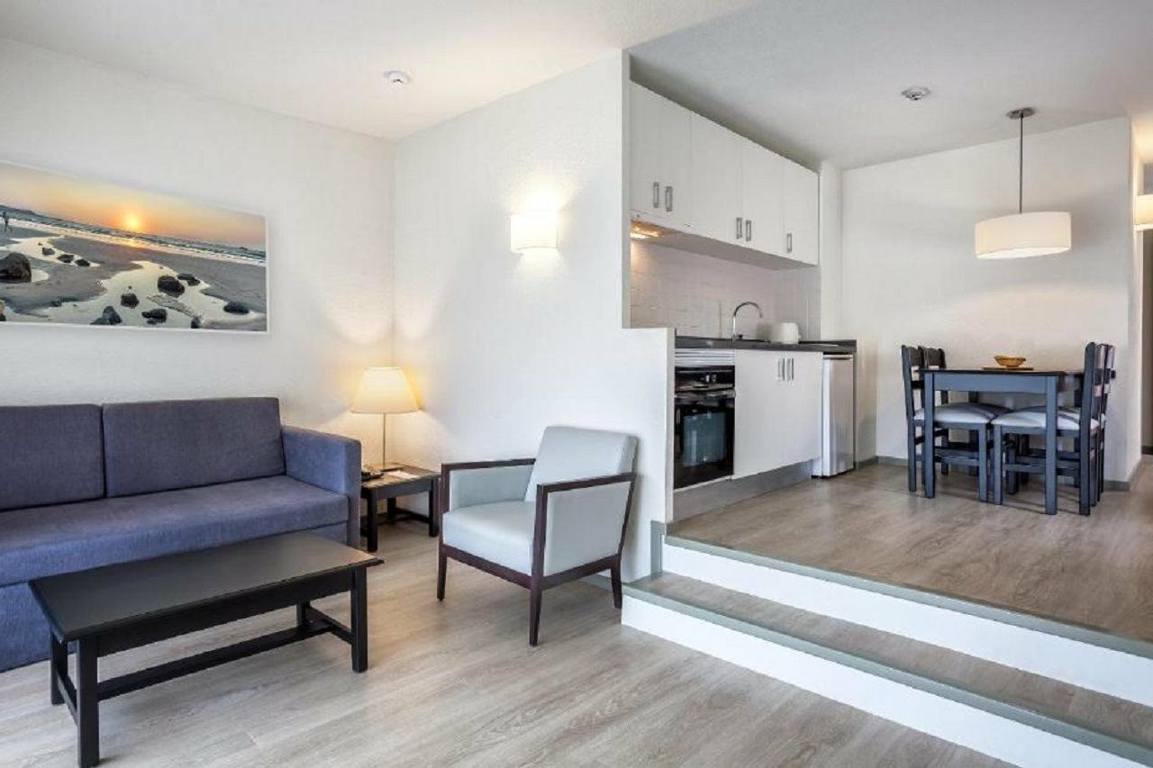 Apartamentos Hg Cristian Sur Лос Кристианос Екстериор снимка