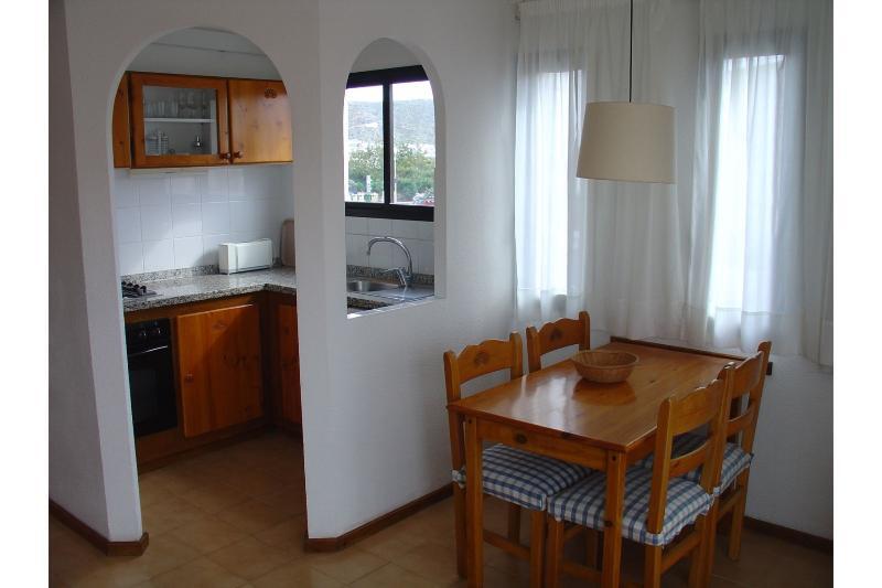 Apartamentos Hg Cristian Sur Лос Кристианос Екстериор снимка